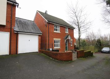Detached house For Sale in Tiverton