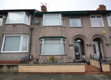 Terraced house For Sale in Wirral
