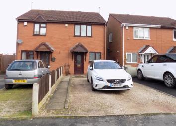Semi-detached house To Rent in Stourbridge