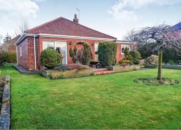 Detached bungalow For Sale in York