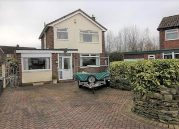 Detached house For Sale in Glossop
