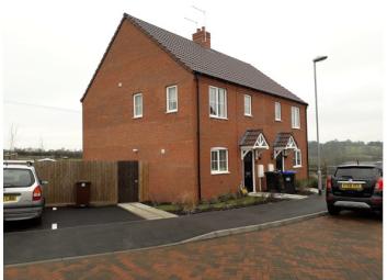 Semi-detached house For Sale in Daventry