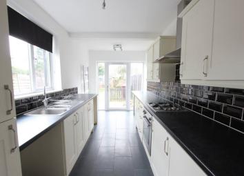 Semi-detached house To Rent in Hinckley