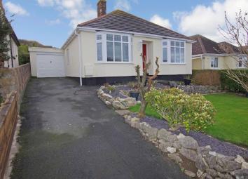 Detached bungalow For Sale in Llandudno
