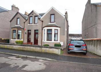 Semi-detached house For Sale in Leven
