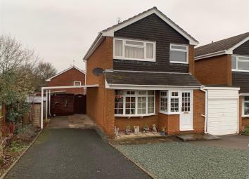 Link-detached house For Sale in Stafford