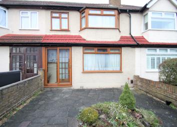 Terraced house To Rent in Surbiton