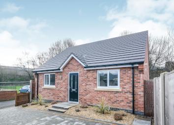 Detached bungalow For Sale in Chesterfield