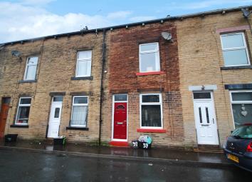 Terraced house For Sale in Todmorden