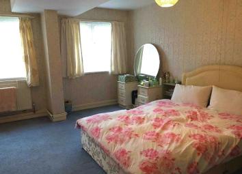 Flat To Rent in Sutton