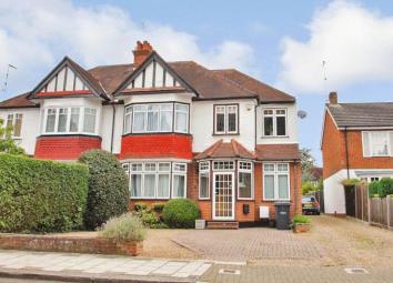 Semi-detached house To Rent in Pinner
