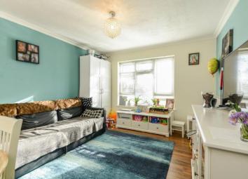 Flat For Sale in St.albans