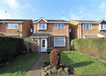 Detached house For Sale in Leighton Buzzard