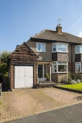 Semi-detached house To Rent in Ilkley