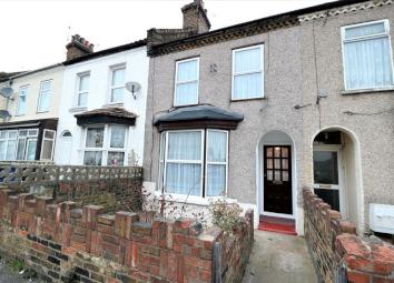 Terraced house To Rent in Grays