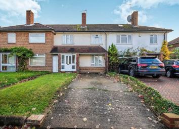 Terraced house For Sale in Worcester Park