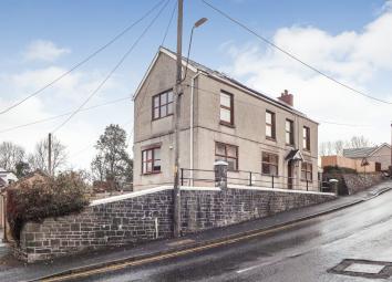 Detached house For Sale in Llanelli