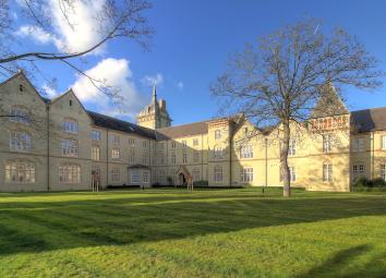 Flat For Sale in Hitchin