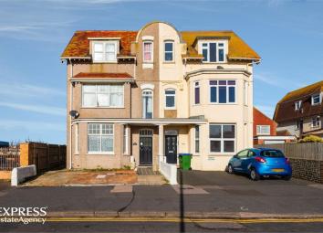 Semi-detached house For Sale in Seaford