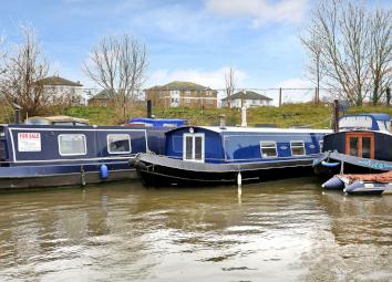 Houseboat For Sale in 