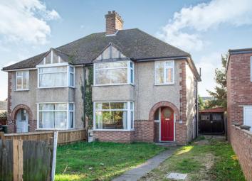 Semi-detached house To Rent in Cambridge