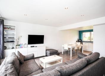 Maisonette For Sale in Croydon