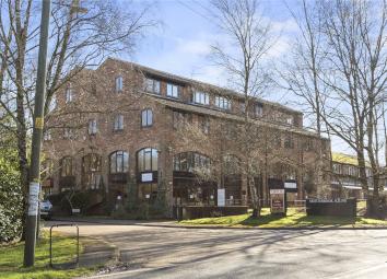 Flat To Rent in Cranleigh