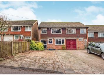 Semi-detached house For Sale in Westerham