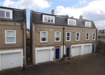 Town house For Sale in Cambridge