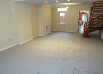 Terraced house To Rent in Sheerness
