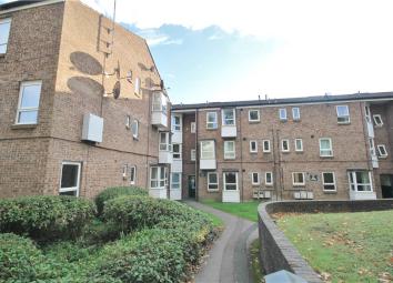 Flat For Sale in Woking