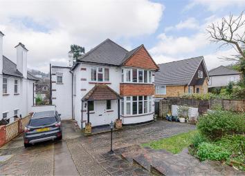 Detached house For Sale in Purley