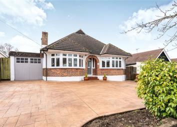 Detached bungalow For Sale in Epsom