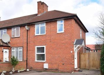 End terrace house For Sale in Carshalton