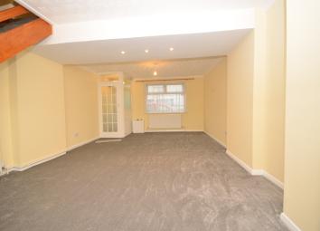 Terraced house To Rent in Sheerness