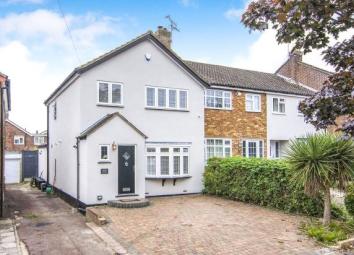3 Bedroom End terrace house for sale
