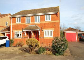 Semi-detached house For Sale in Grays