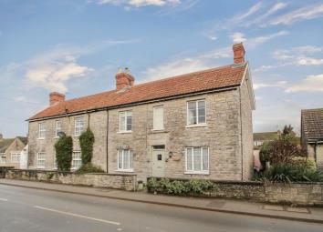 Semi-detached house For Sale in Somerton