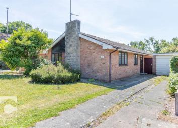 Detached bungalow For Sale in Neston
