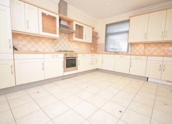 Flat To Rent in Upminster