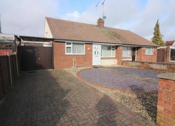 Bungalow For Sale in Luton