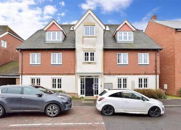 Flat For Sale in Horley
