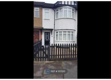 Terraced house To Rent in Ruislip