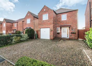 Detached house For Sale in Driffield