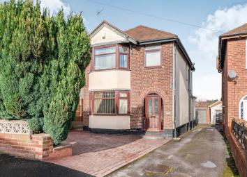 Detached house For Sale in Cannock