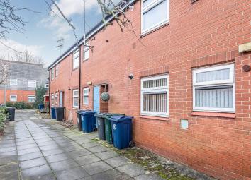 Flat For Sale in Skelmersdale