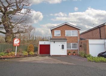 Link-detached house For Sale in Redditch