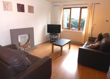 3 Bedroom Semi-detached house to rent