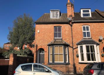 End terrace house To Rent in Leamington Spa
