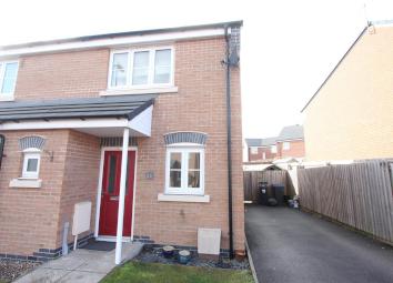 Semi-detached house For Sale in Hinckley